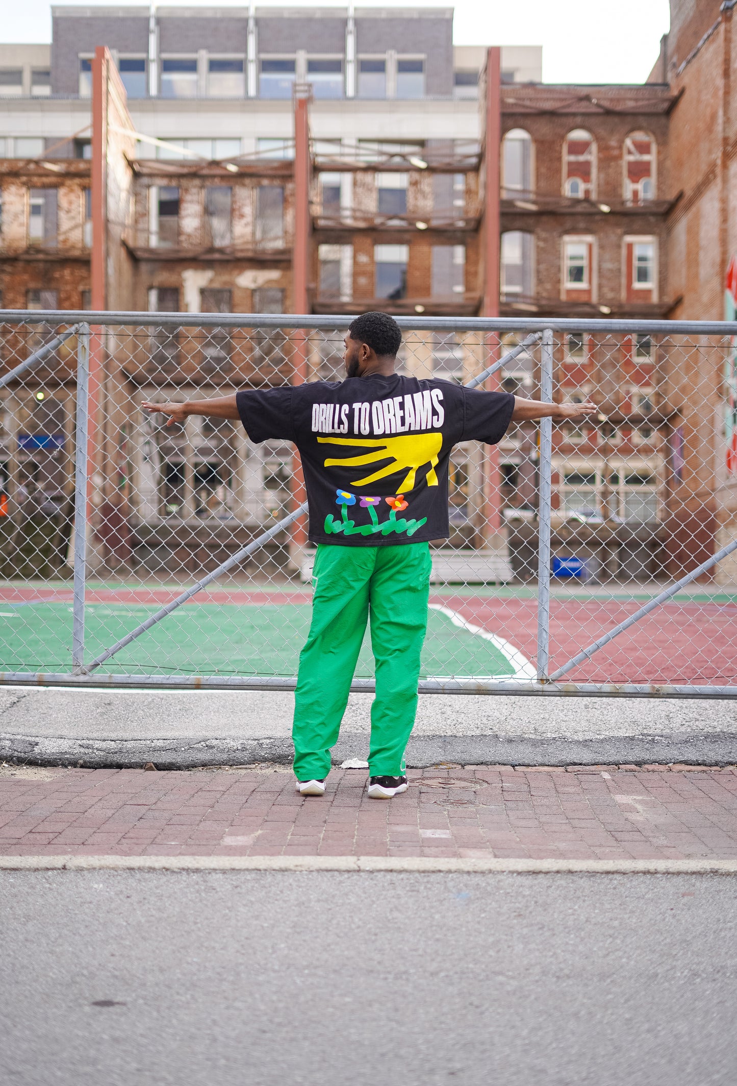 “DREAM LIGHT” TEE