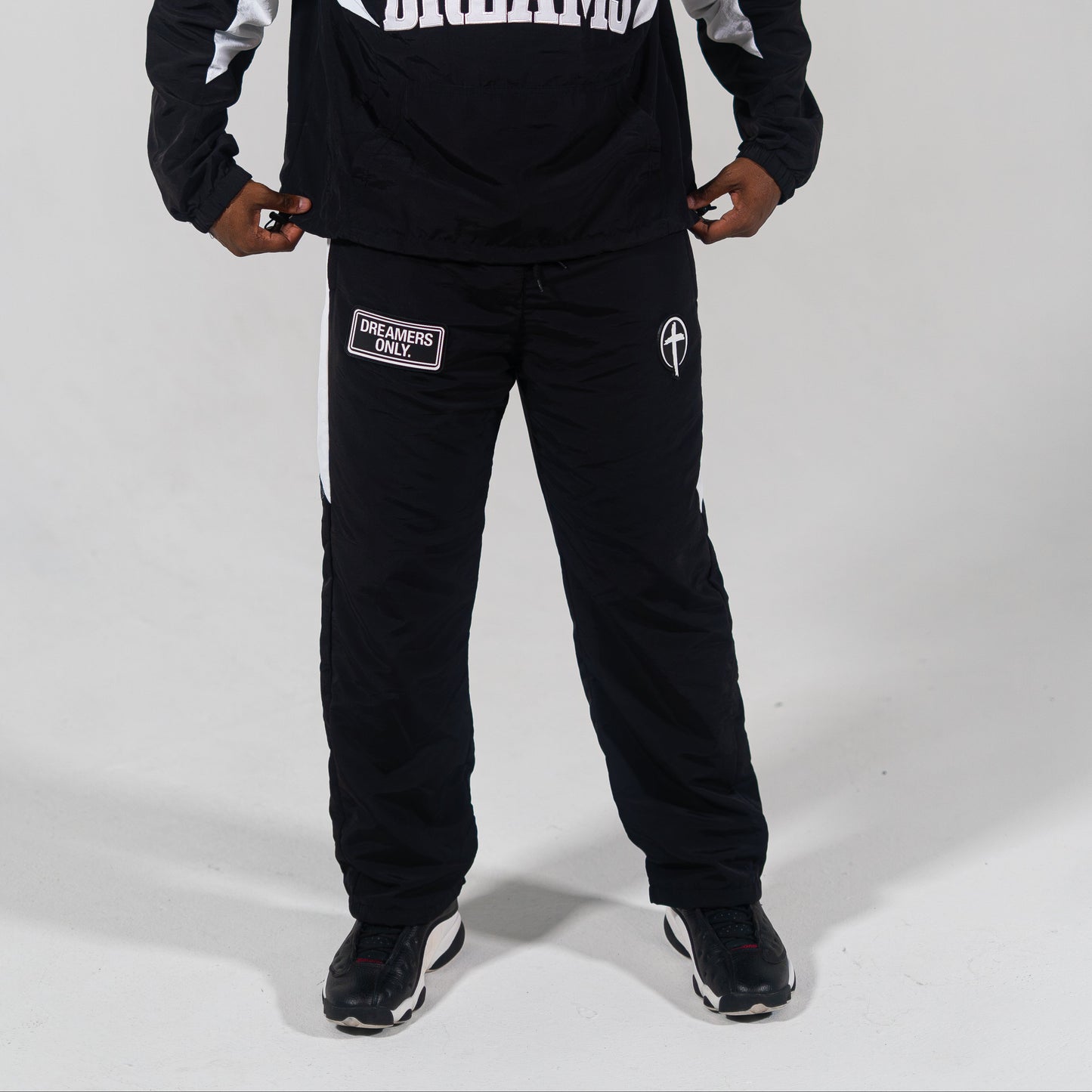 "DREAMS" Windbreaker Pants (Black)