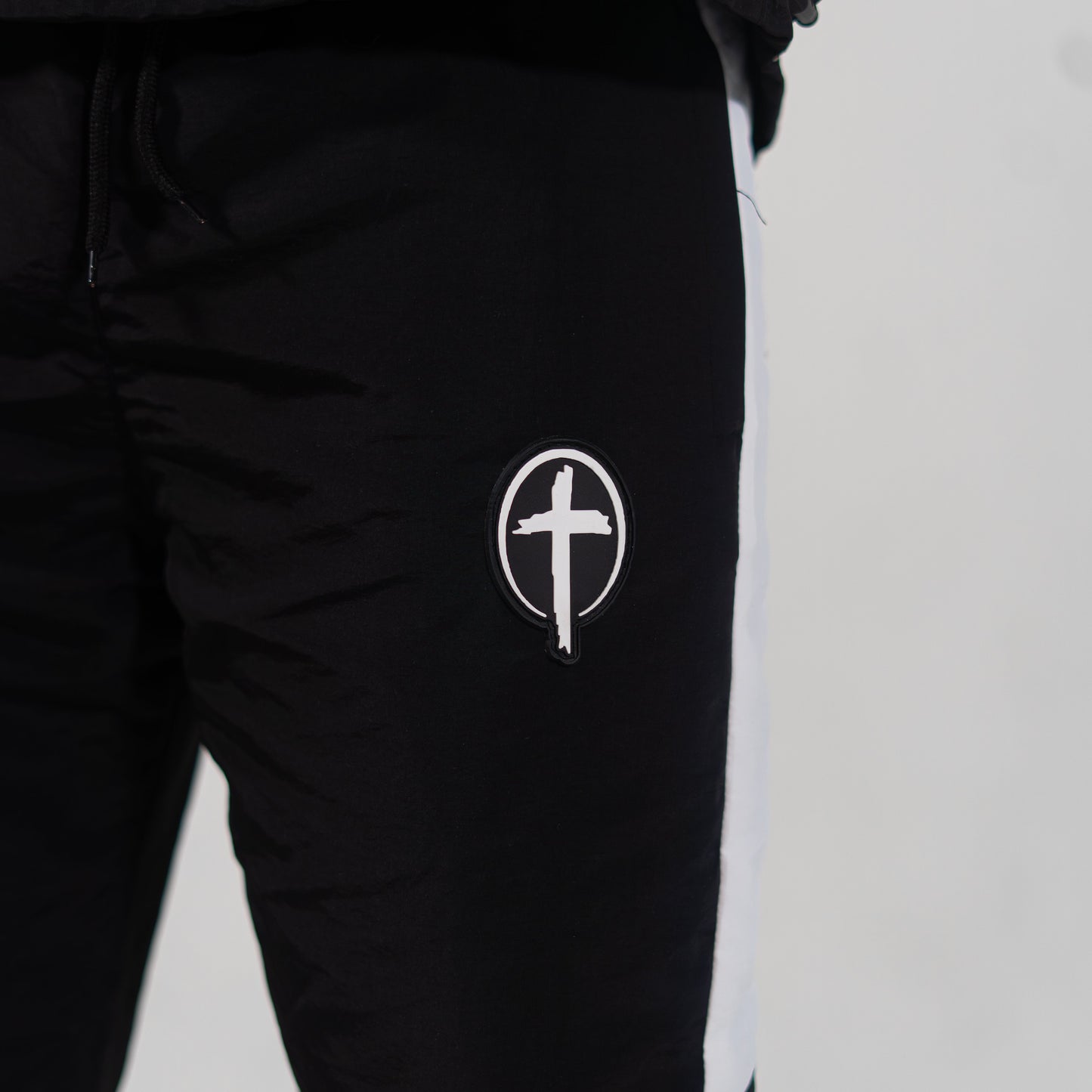 "DREAMS" Windbreaker Pants (Black)