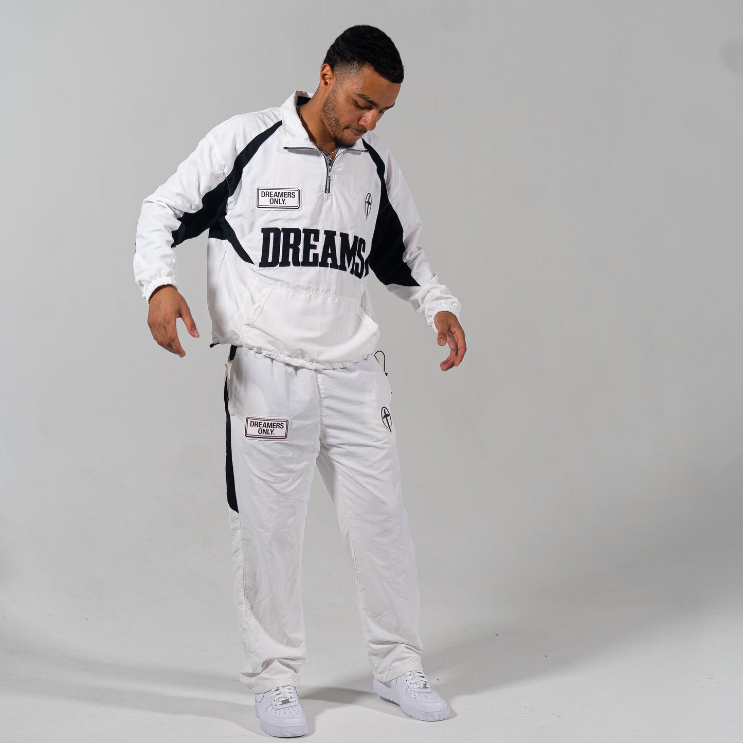 "DREAMS" Windbreaker Pants (White)